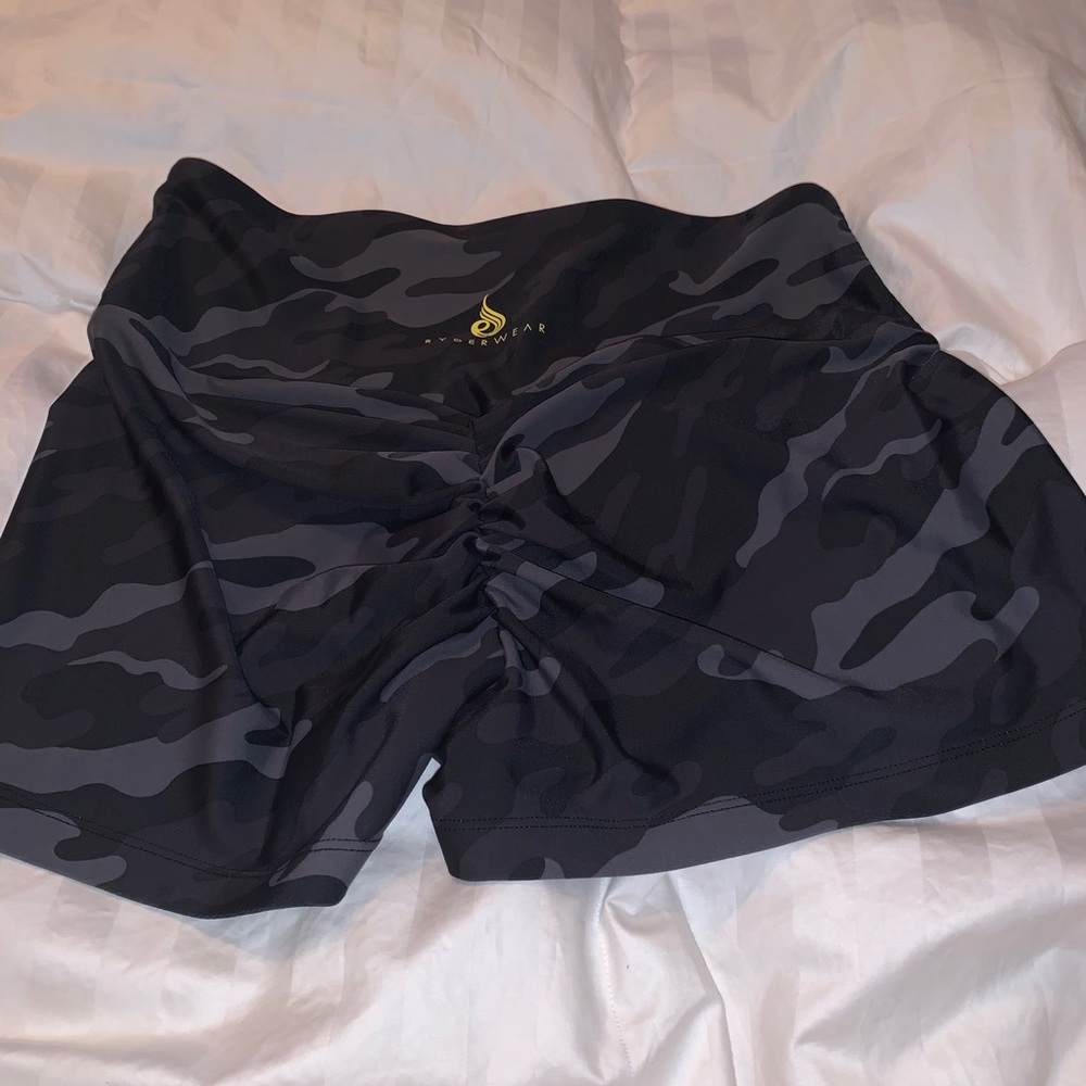 Ryderwear high waisted scrunch shorts camo.